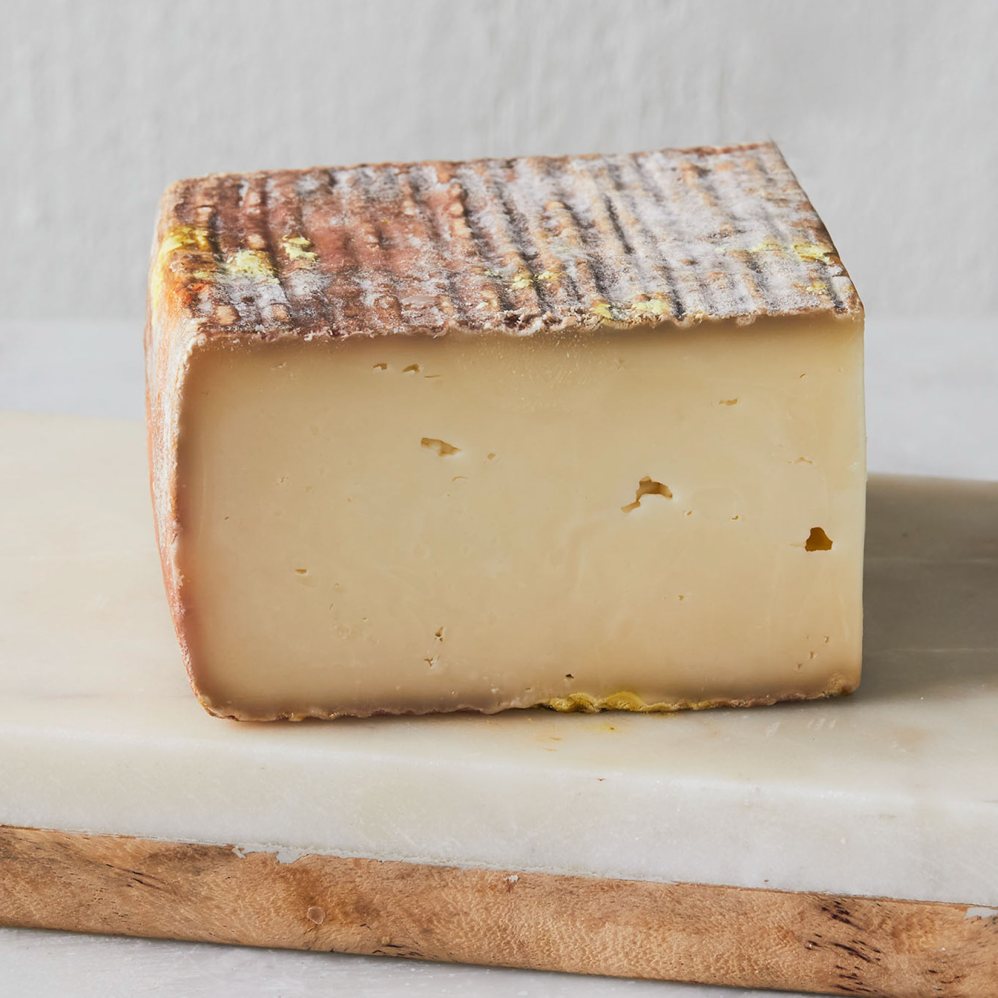 Quattro Portoni Quadrello - a creamy and pungent Italian buffalo milk ...