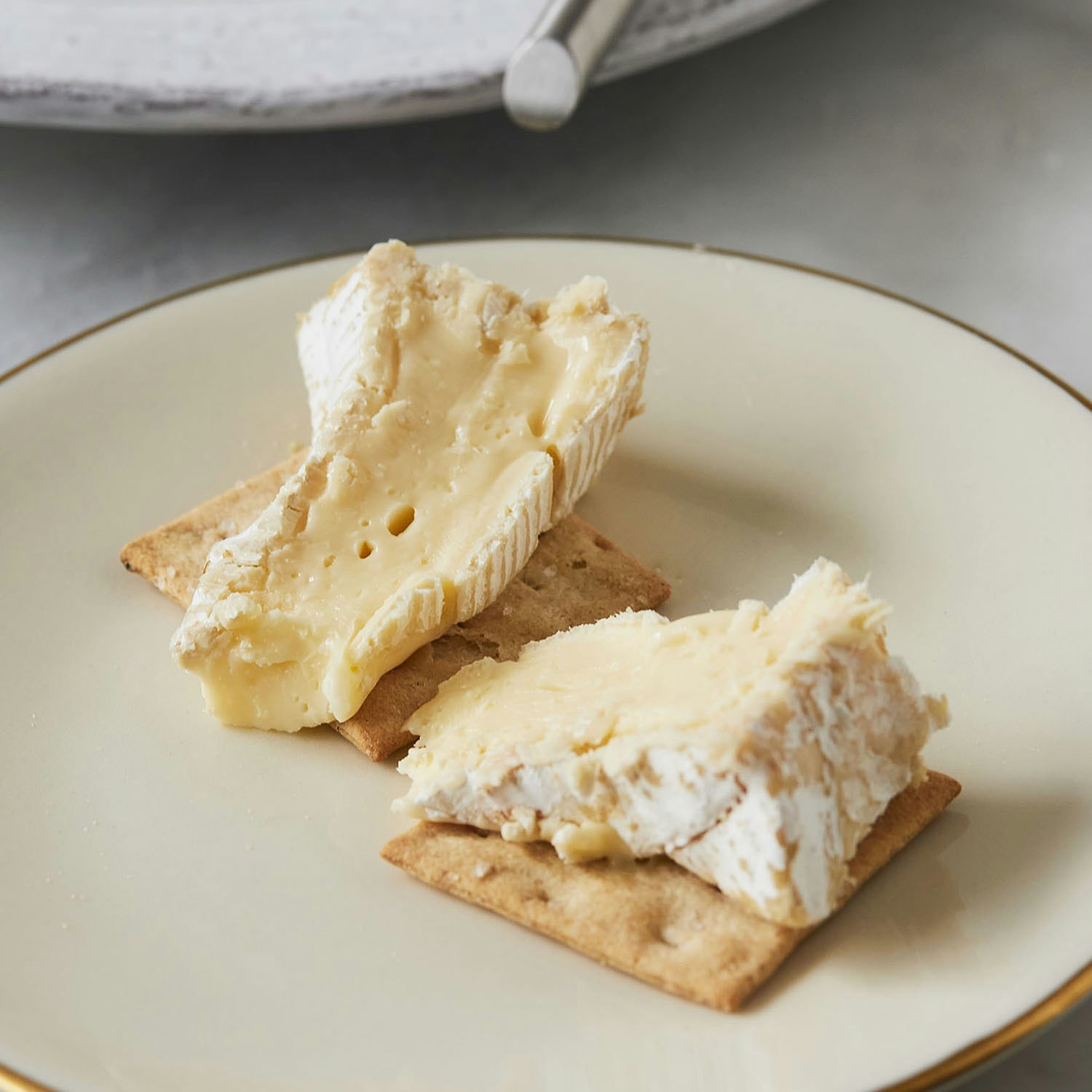 murrays camembert fermier cheese