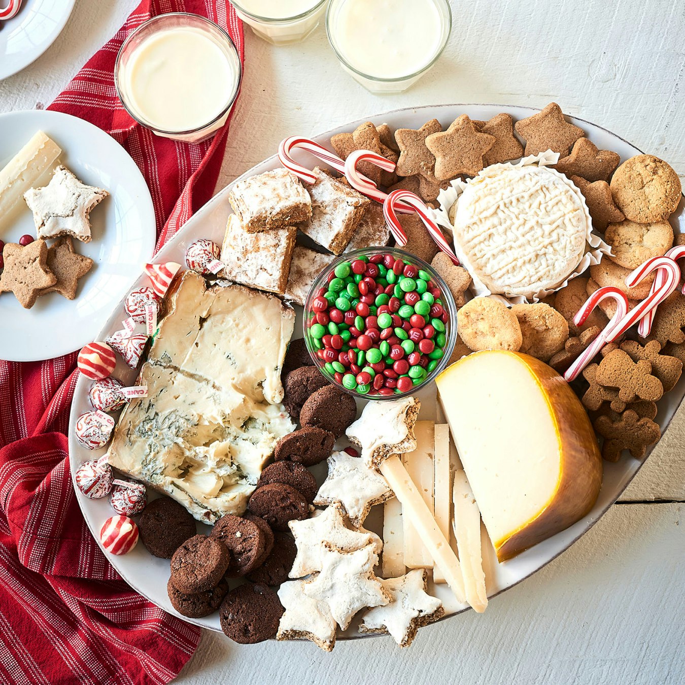 View item Santa's Cookies & Cheese Plate