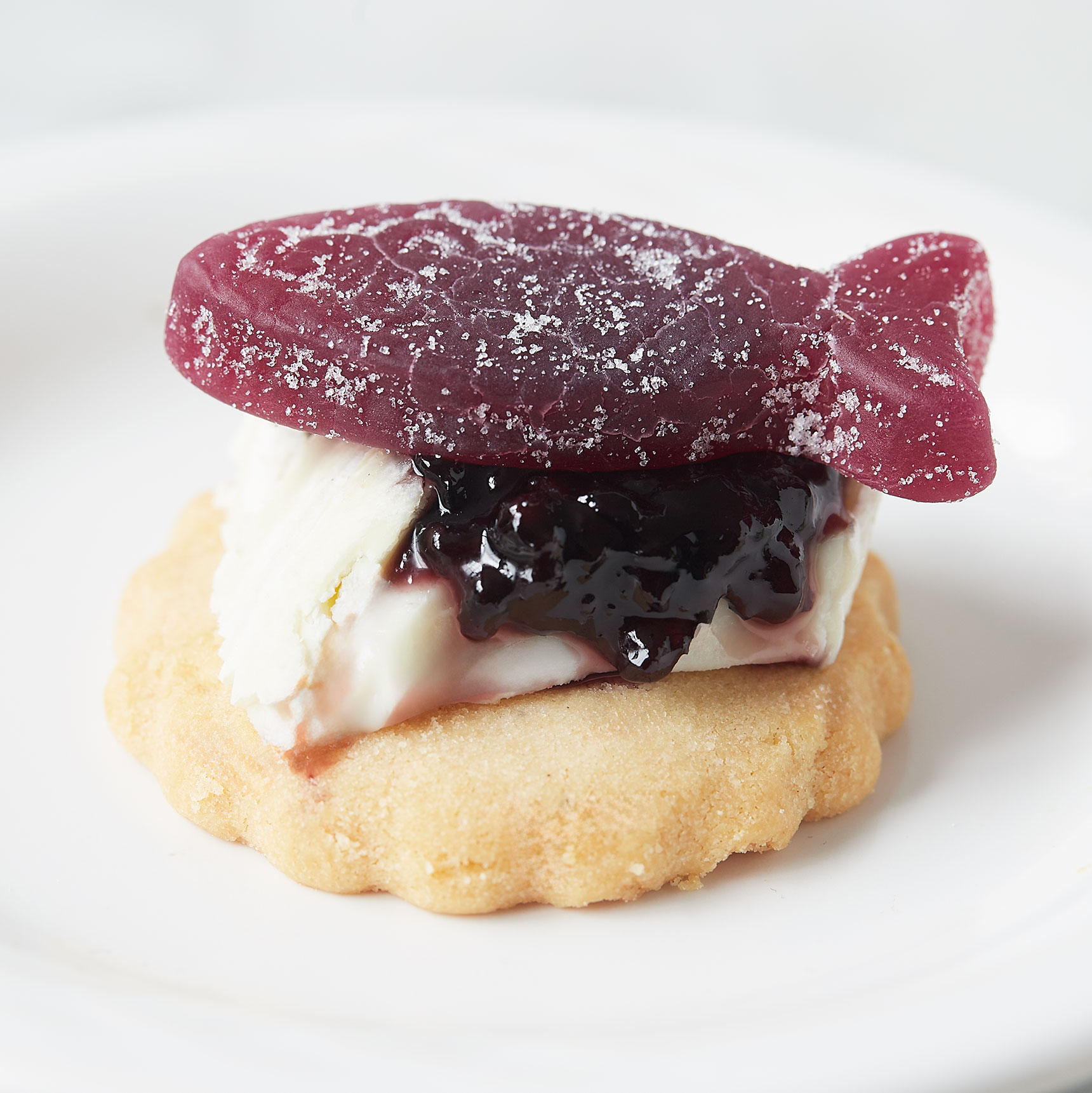 BonBon Sour Blackberry Fish – Swedish gummies | Murray's Cheese