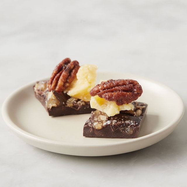 Fortune Favors Classic Candied Pecans – a sweet, crunchy snack