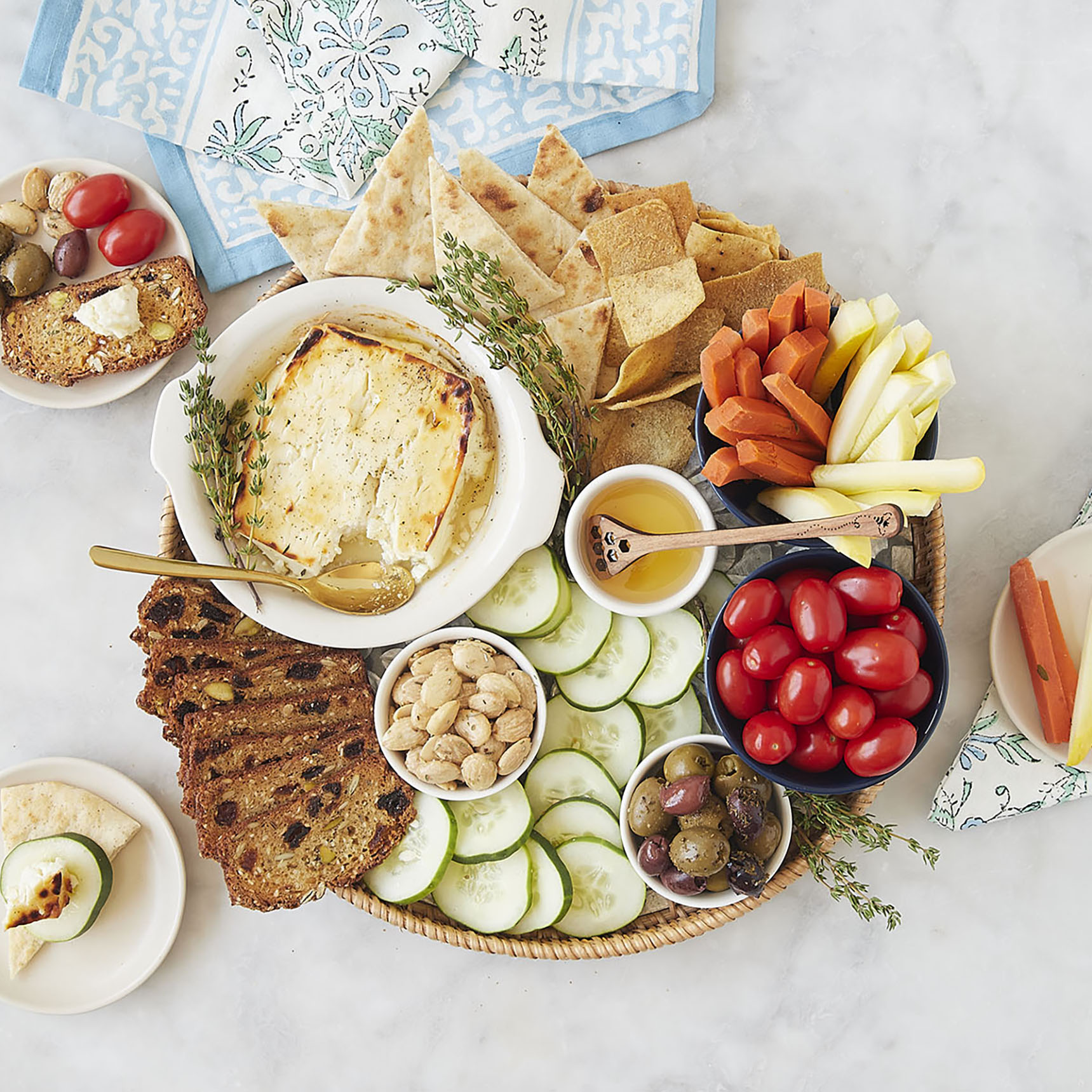 Rustic Bakery Apricot, Pistachio, & Brandy Crisps – a crunchy