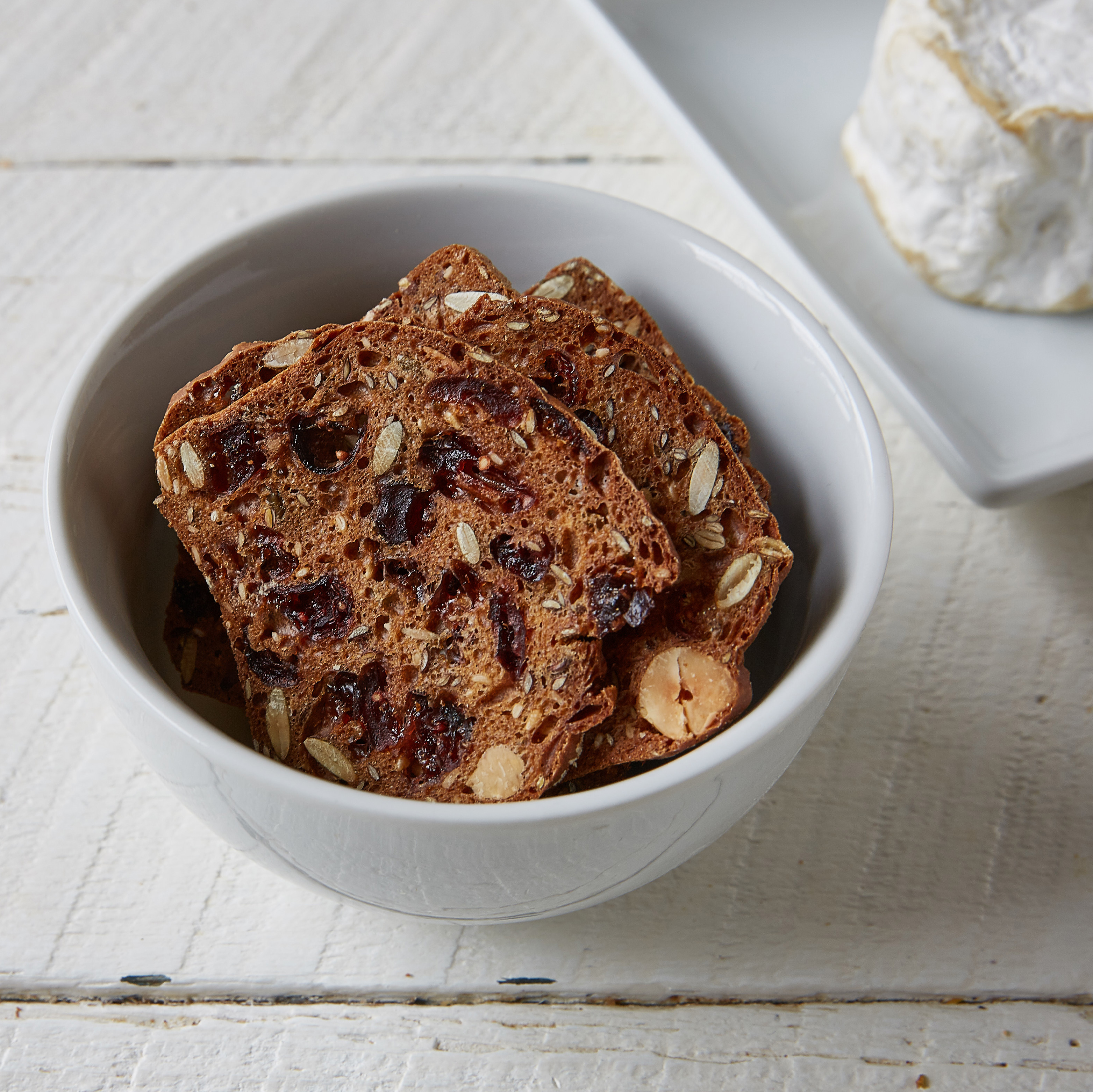 グリズリー Raincoast Crisps Cranberry Hazelnut Crisps – a crunchy, fruity