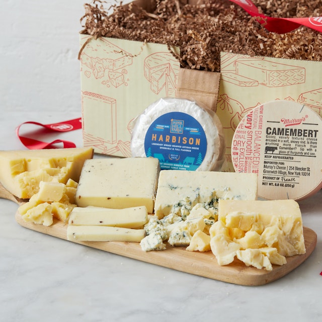 Holiday Sampler – a gift box of the most festive cheeses